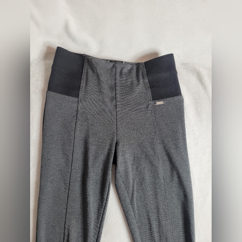 Guess grey leggins
